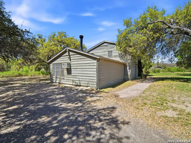 300 Avenue M Hondo, TX 78861
