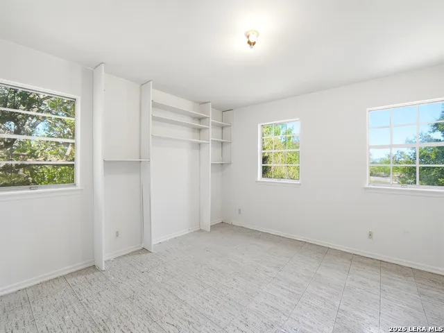 300 Avenue M Hondo, TX 78861