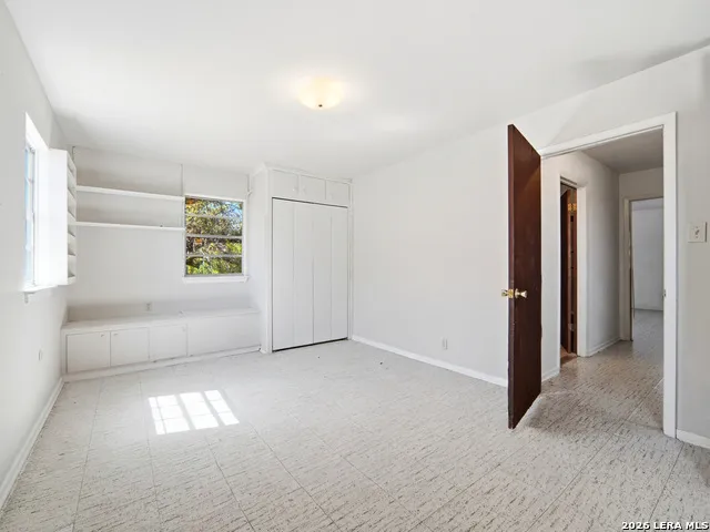 300 Avenue M Hondo, TX 78861