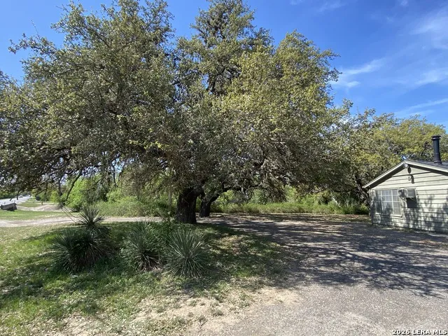 300 Avenue M Hondo, TX 78861