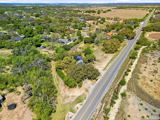 300 Avenue M Hondo, TX 78861