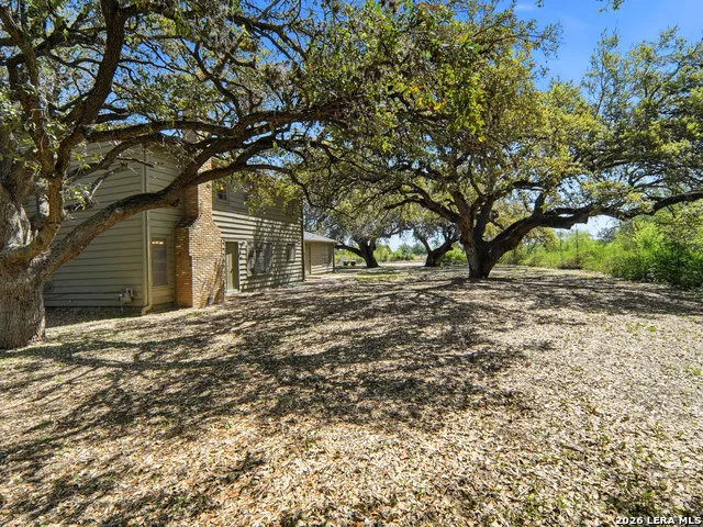300 Avenue M Hondo, TX 78861