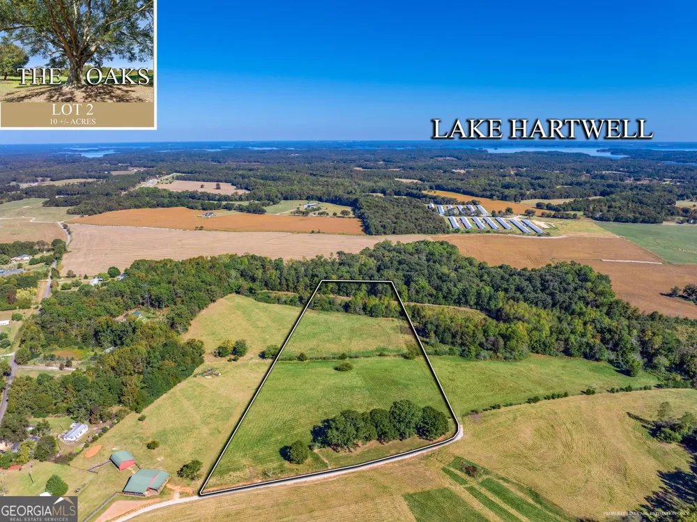 2 The Oaks DR Hartwell, GA 30643