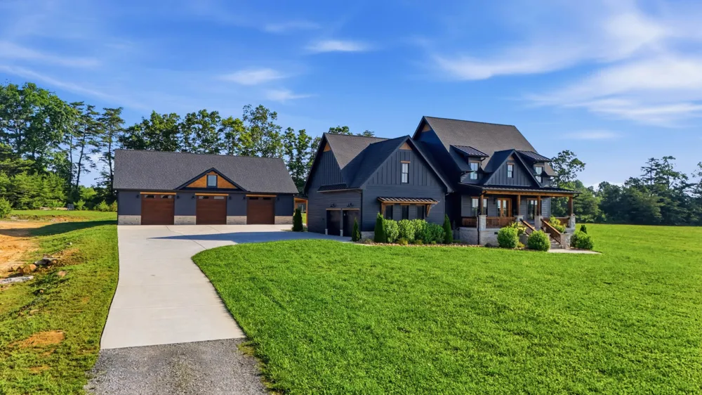 346 Palmer Rock Quarry Road Graysville, TN 37338