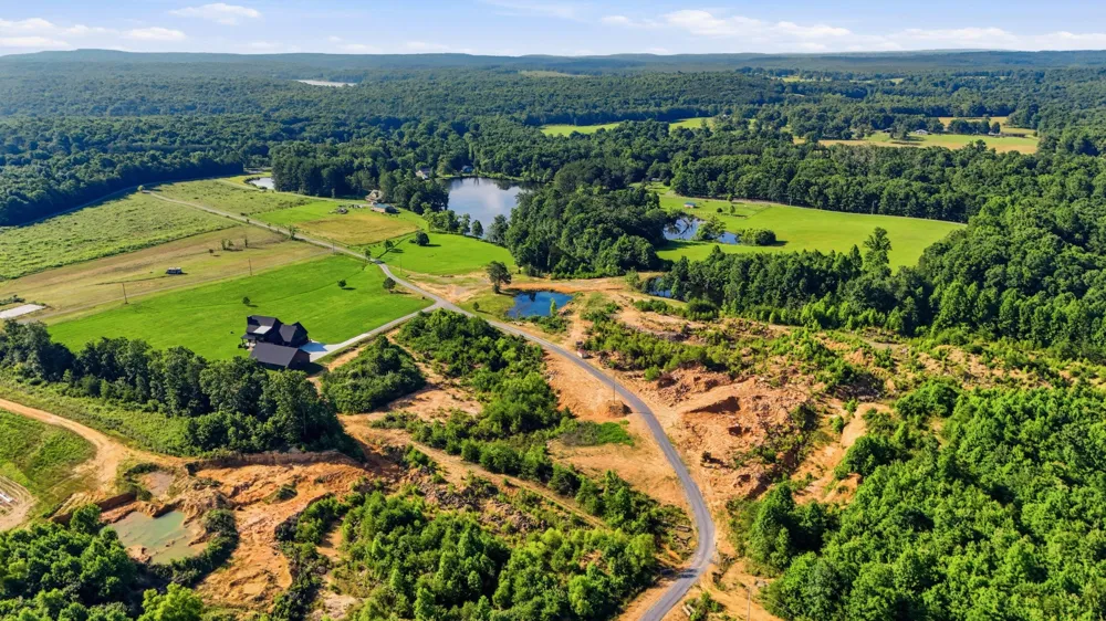 346 Palmer Rock Quarry Road Graysville, TN 37338