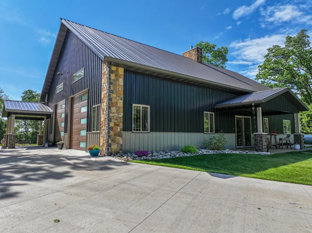 17200 Aaron Heights NW Evansville, MN 56326