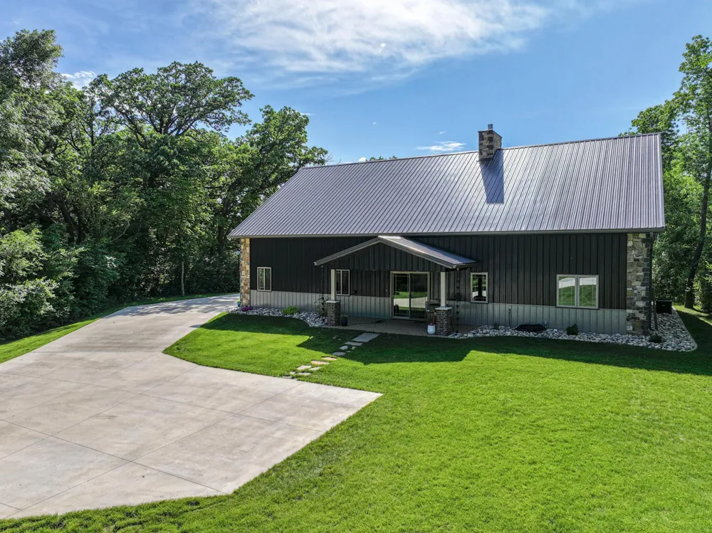 17200 Aaron Heights NW Evansville, MN 56326