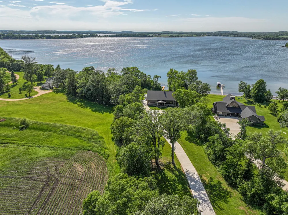 17200 Aaron Heights NW Evansville, MN 56326