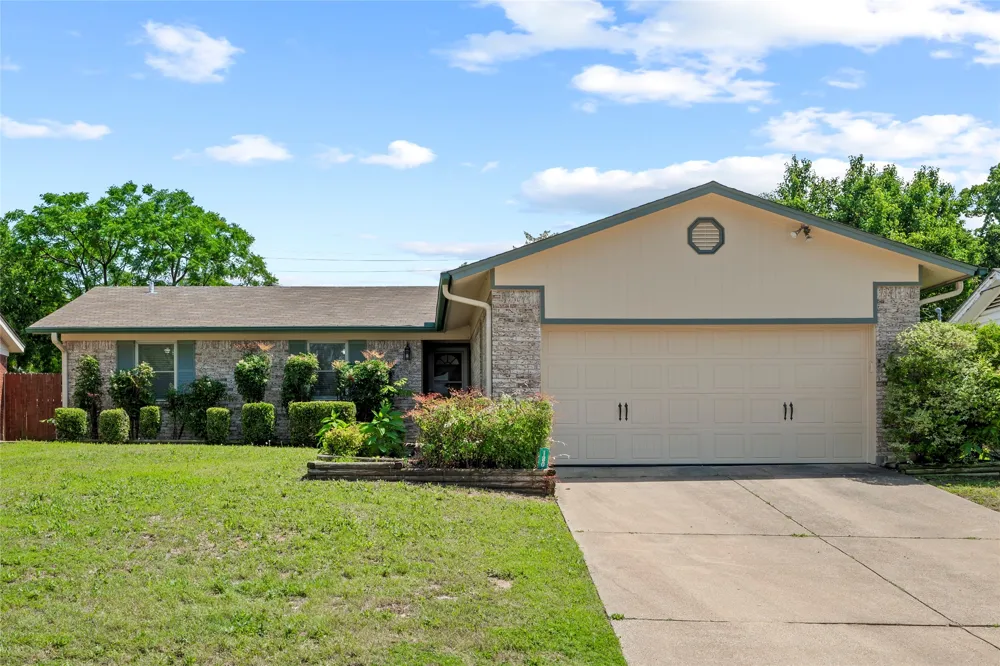 1801 Tyler Avenue Euless, TX 76040