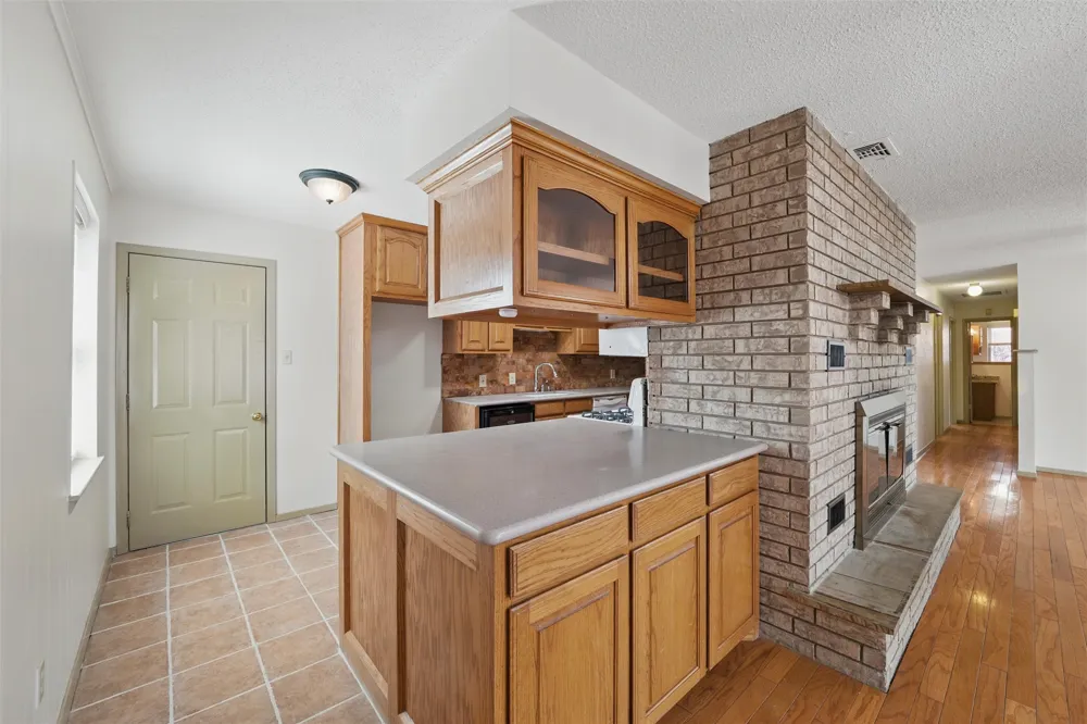 1801 Tyler Avenue Euless, TX 76040