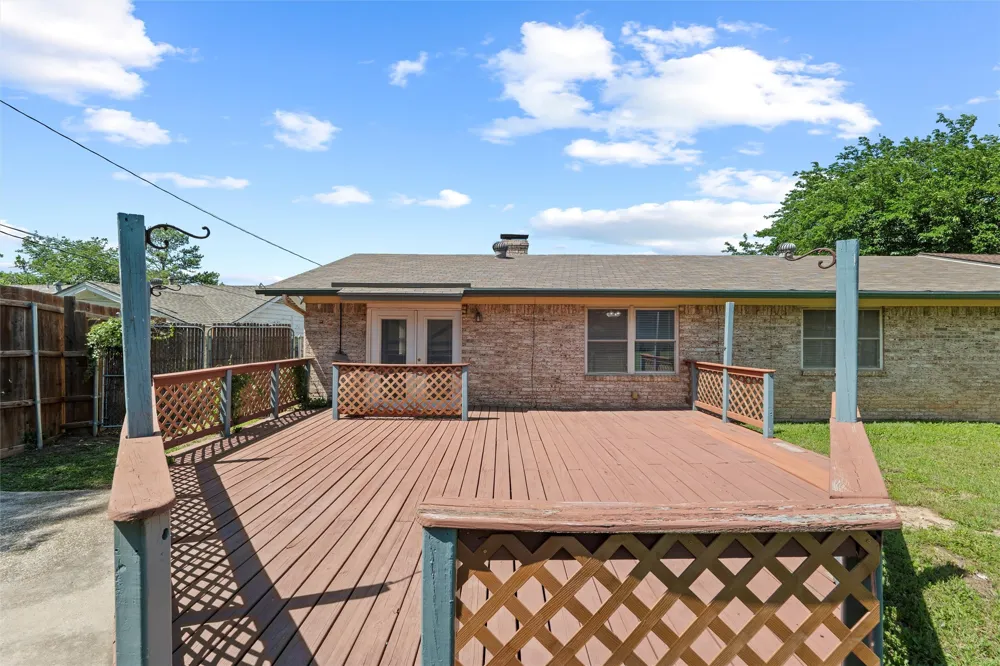 1801 Tyler Avenue Euless, TX 76040