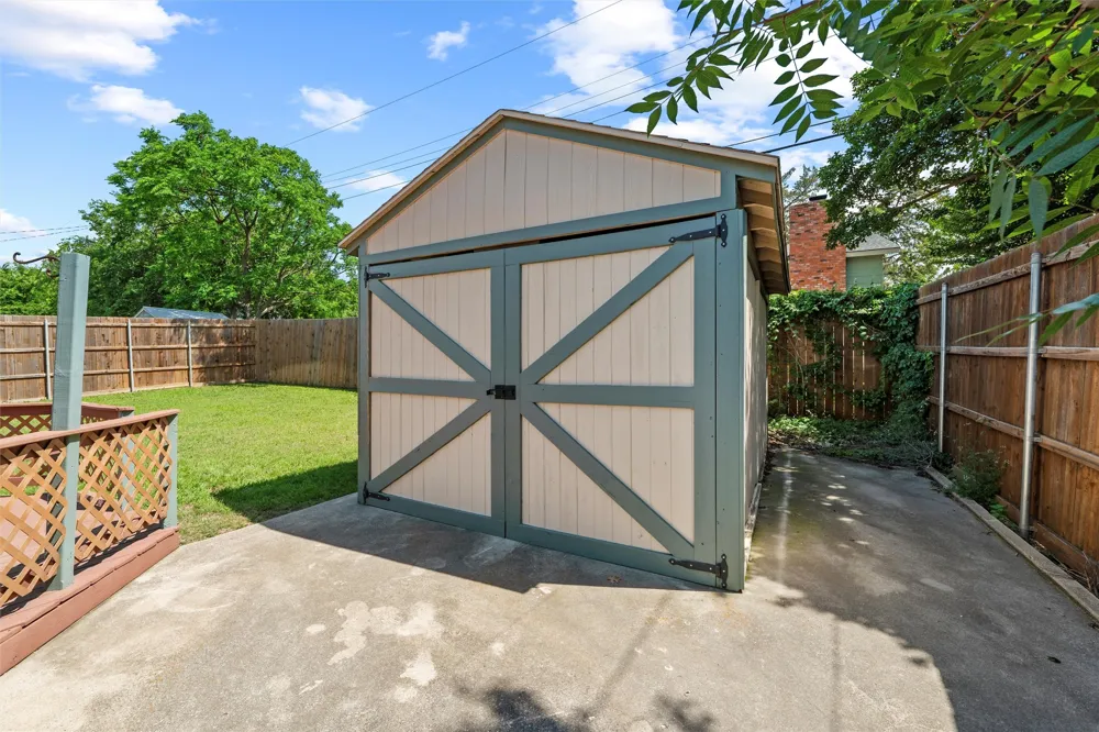1801 Tyler Avenue Euless, TX 76040