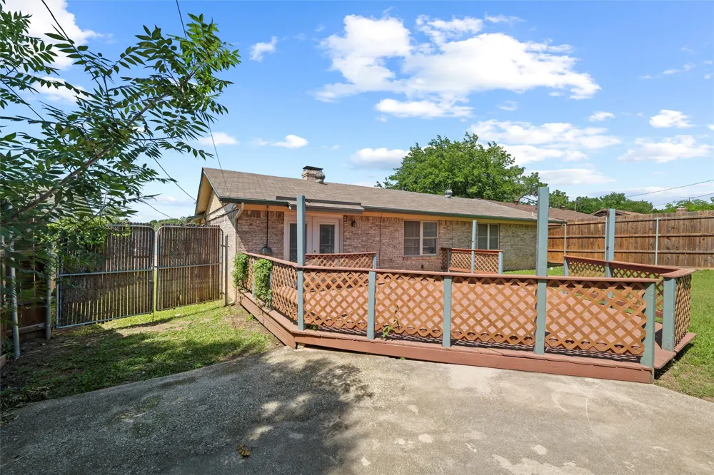 1801 Tyler Avenue Euless, TX 76040