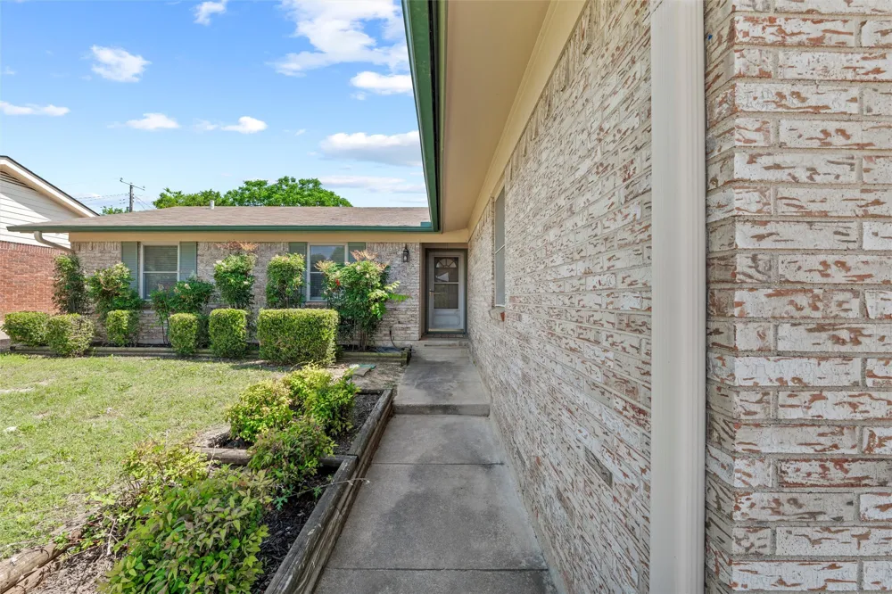 1801 Tyler Avenue Euless, TX 76040