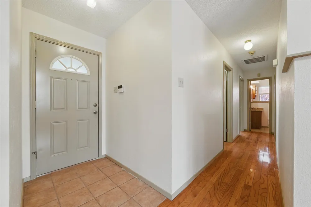 1801 Tyler Avenue Euless, TX 76040