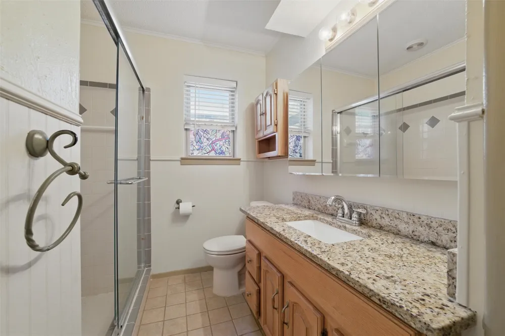 1801 Tyler Avenue Euless, TX 76040
