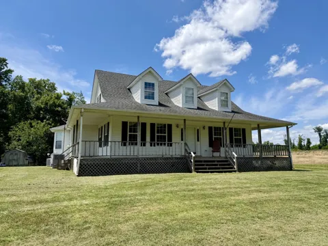 715 Clark Hollow Rd