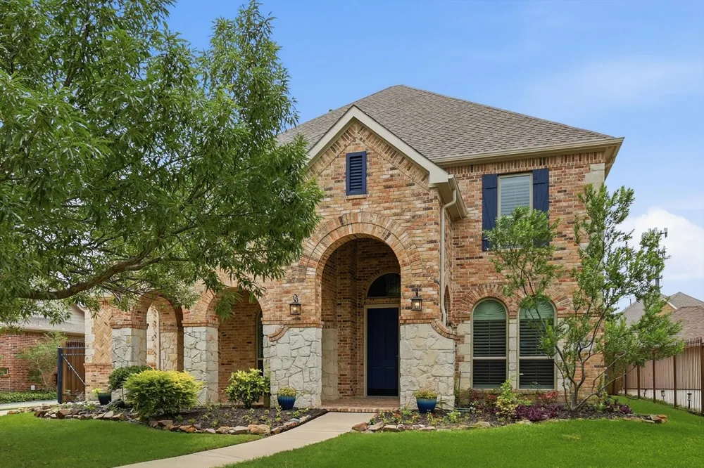 2518 Merlin Drive Lewisville, TX 75056