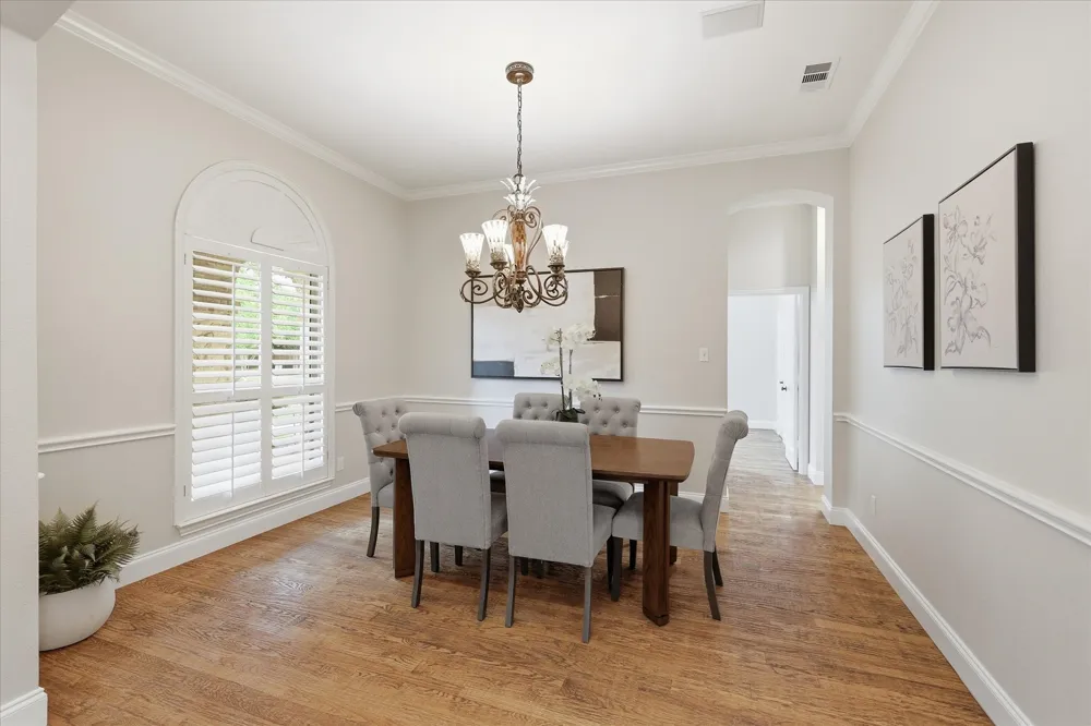 2518 Merlin Drive Lewisville, TX 75056