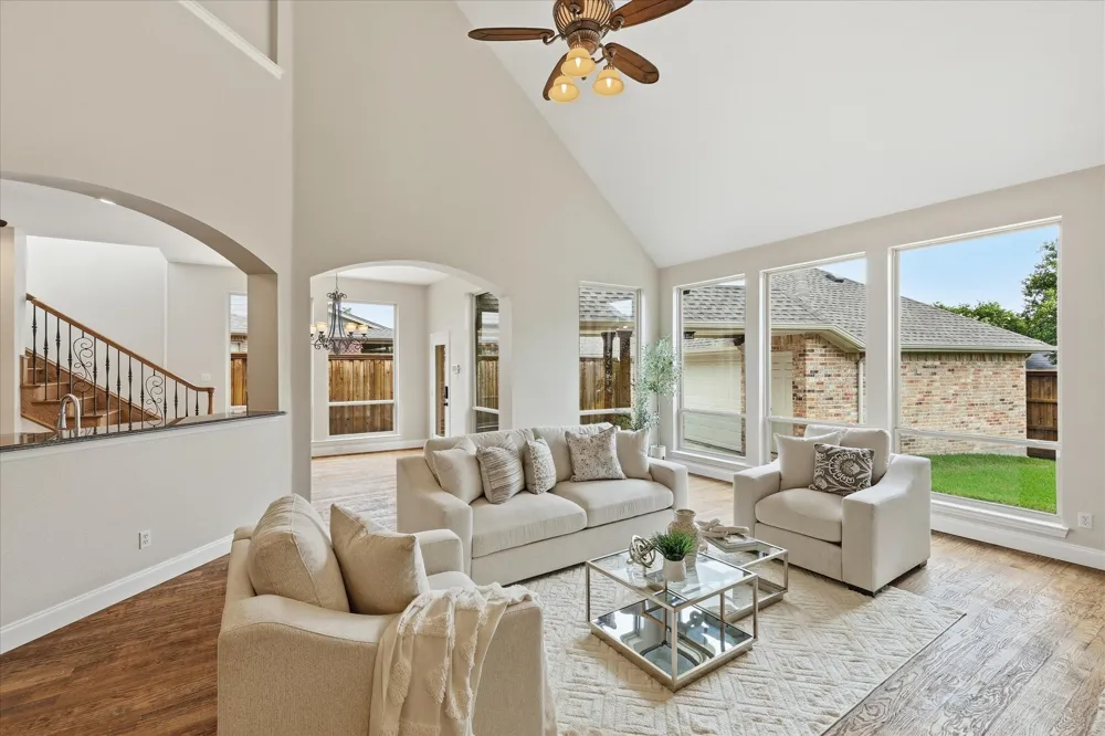 2518 Merlin Drive Lewisville, TX 75056
