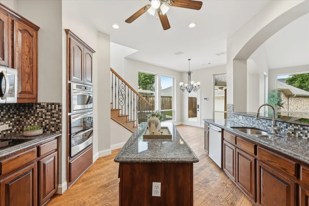 2518 Merlin Drive Lewisville, TX 75056