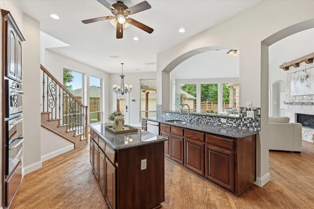 2518 Merlin Drive Lewisville, TX 75056