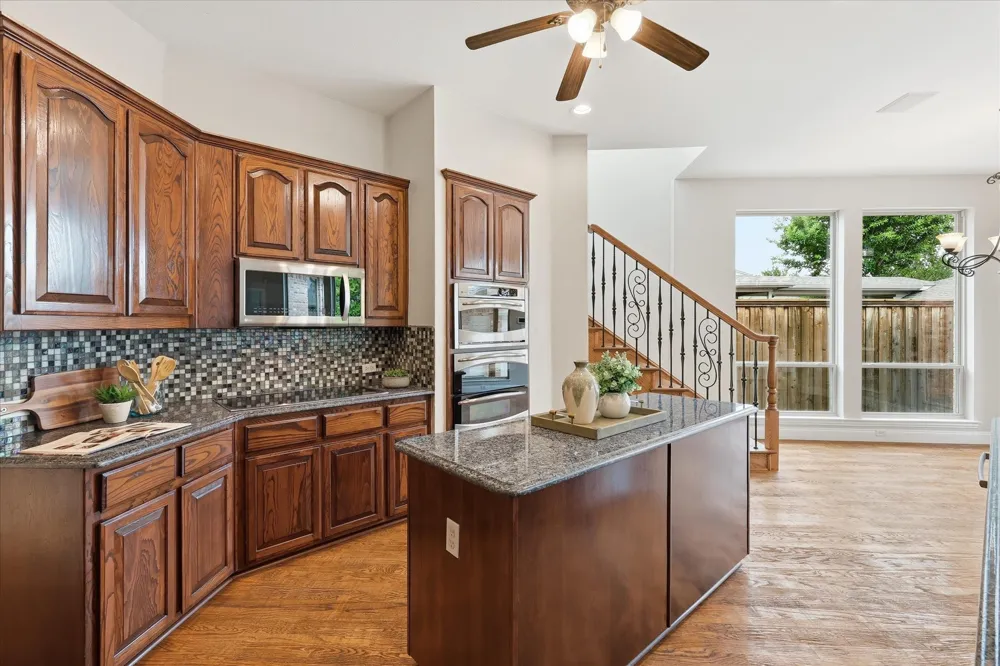 2518 Merlin Drive Lewisville, TX 75056