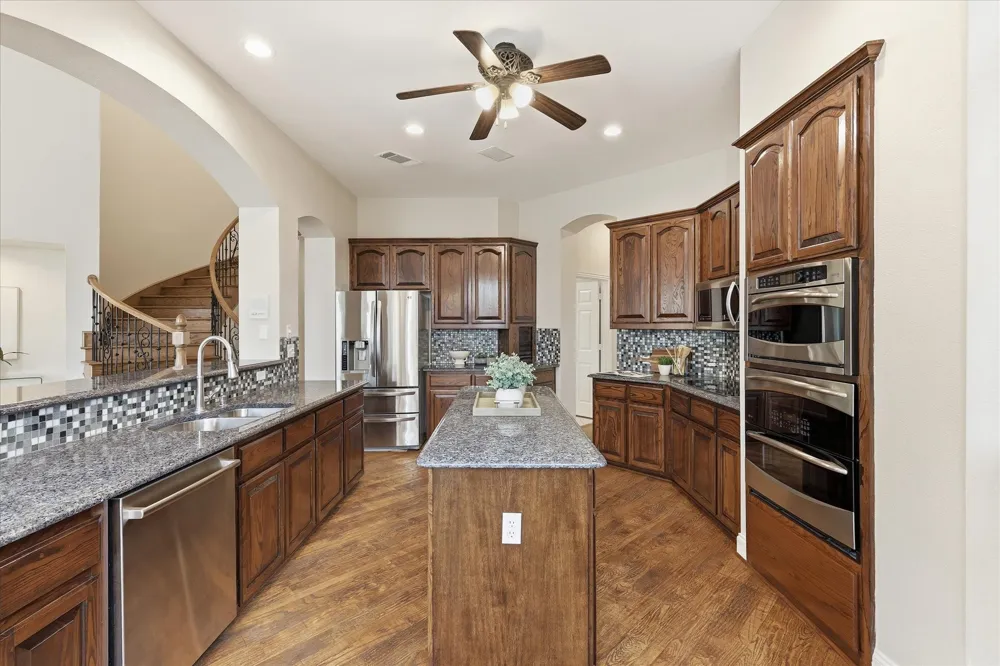 2518 Merlin Drive Lewisville, TX 75056