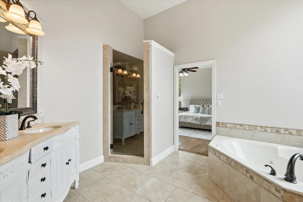 2518 Merlin Drive Lewisville, TX 75056