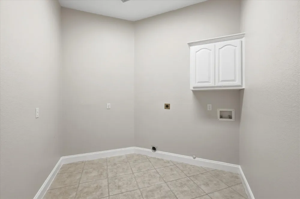 2518 Merlin Drive Lewisville, TX 75056