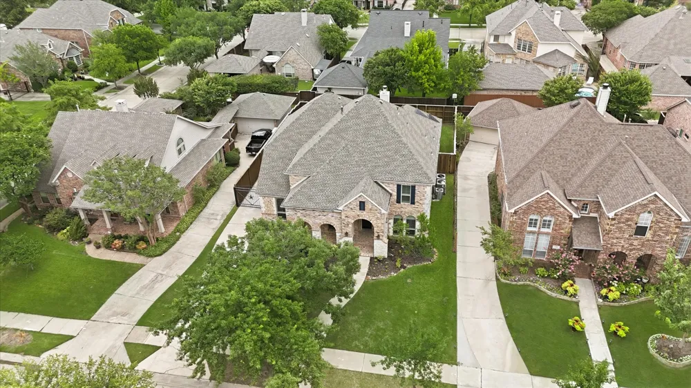 2518 Merlin Drive Lewisville, TX 75056