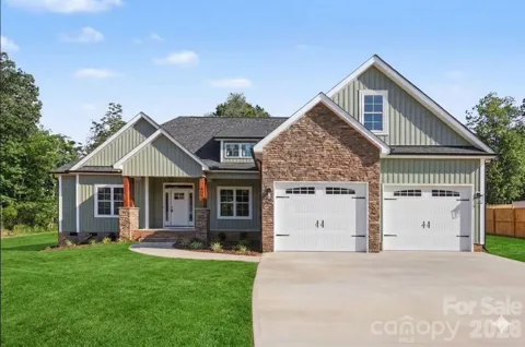 402 Dorothy Drive