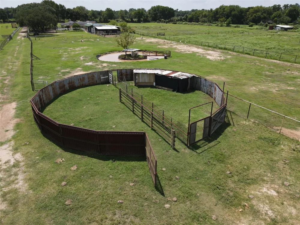 37110 Donigan Road Brookshire, TX 77423