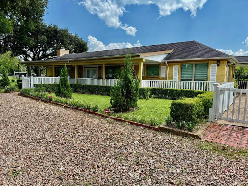 37110 Donigan Road Brookshire, TX 77423