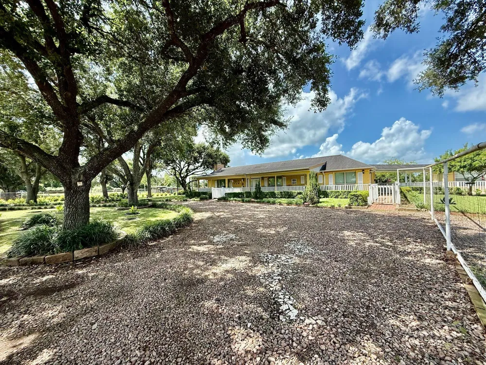 37110 Donigan Road Brookshire, TX 77423