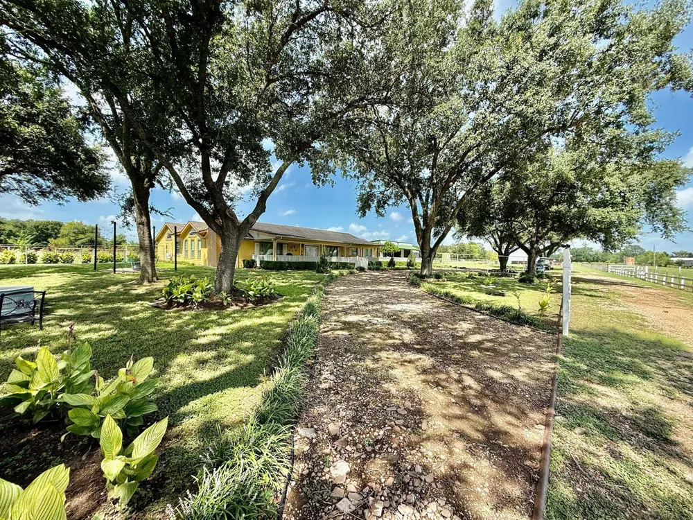 37110 Donigan Road Brookshire, TX 77423