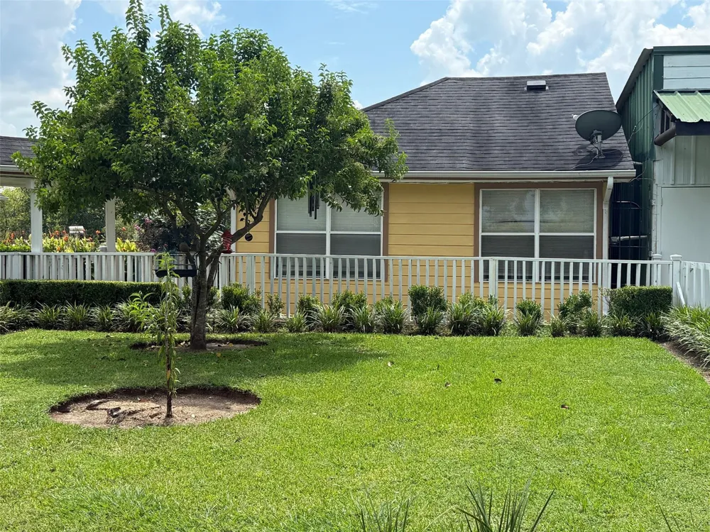 37110 Donigan Road Brookshire, TX 77423