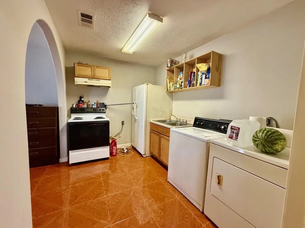37110 Donigan Road Brookshire, TX 77423