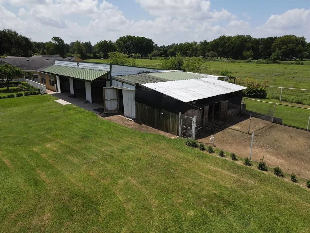 37110 Donigan Road Brookshire, TX 77423