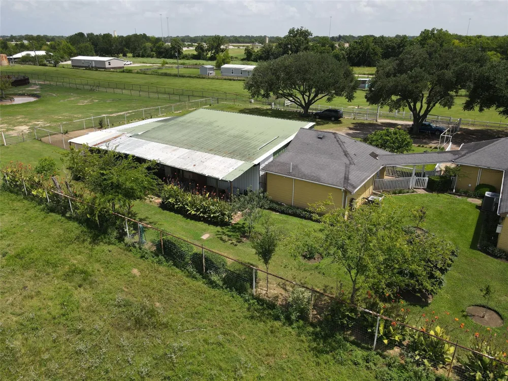 37110 Donigan Road Brookshire, TX 77423