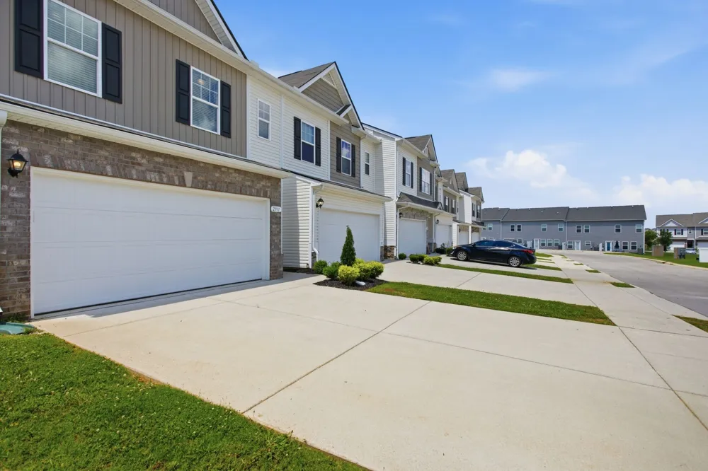 2911 Foley Rd Columbia, TN 38401