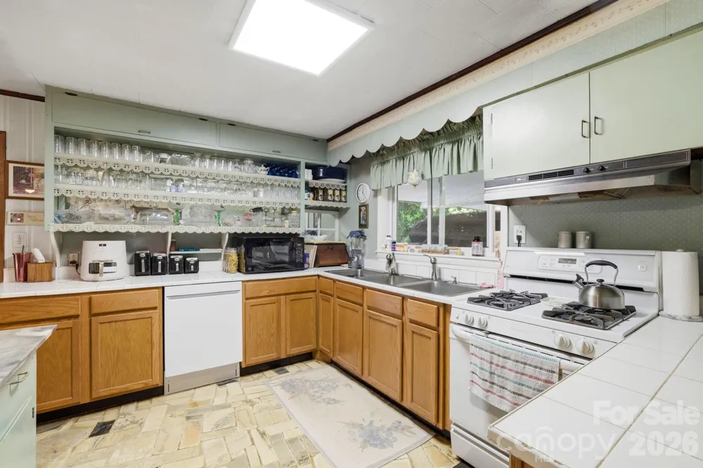 3324 Hwy 28 Road S Bryson City, NC 28713
