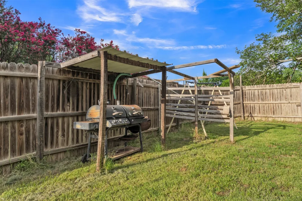1909 Coral Road Pelican Bay, TX 76020