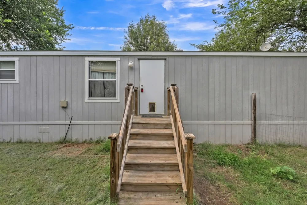 1909 Coral Road Pelican Bay, TX 76020