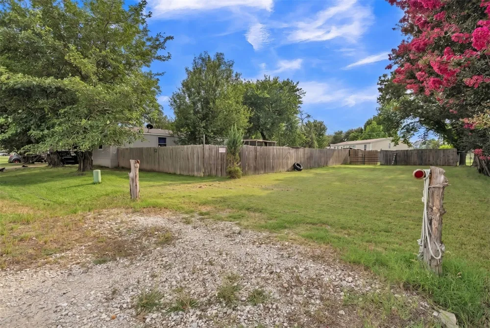 1909 Coral Road Pelican Bay, TX 76020