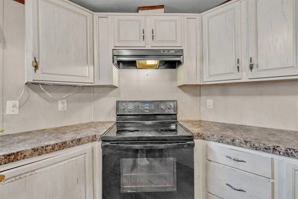 1909 Coral Road Pelican Bay, TX 76020