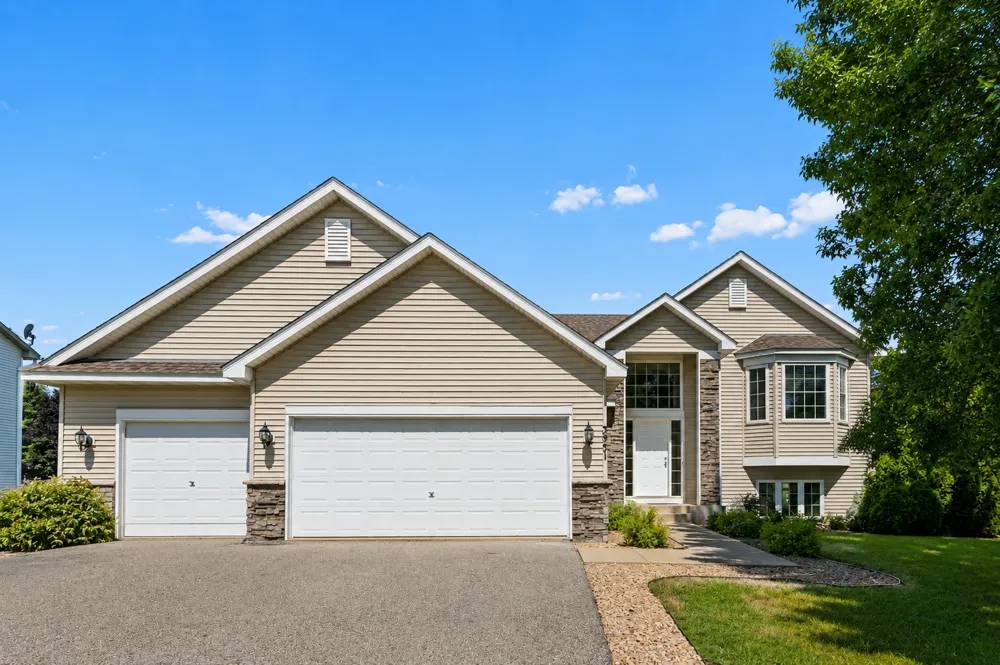 3951 Landings Drive Saint Bonifacius, MN 55375