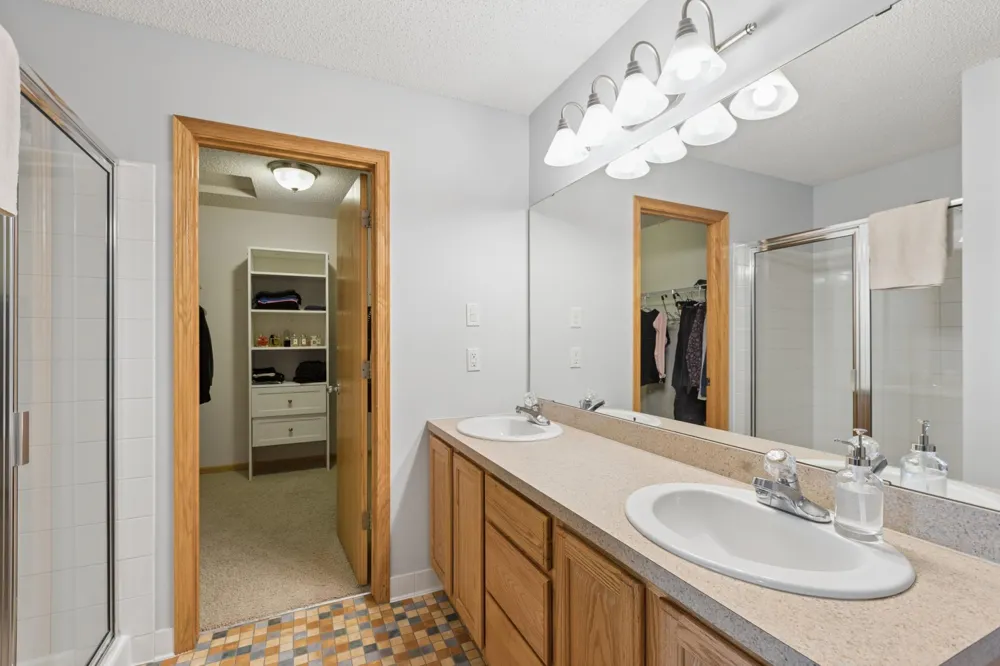 3951 Landings Drive Saint Bonifacius, MN 55375