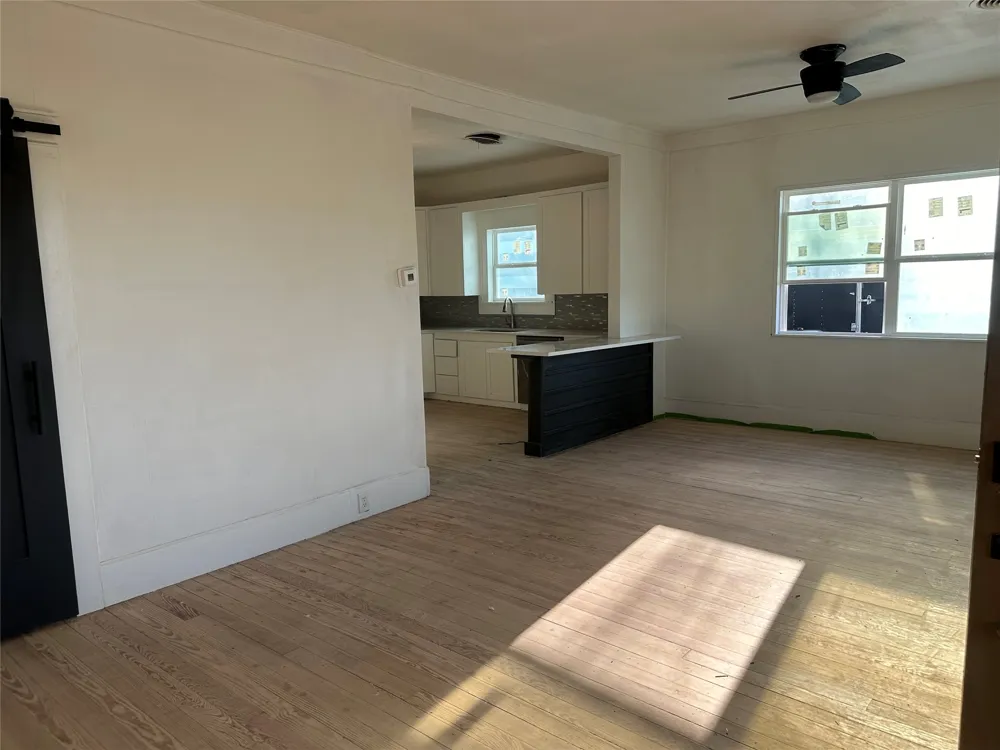 405 East College Street Llano, TX 78643