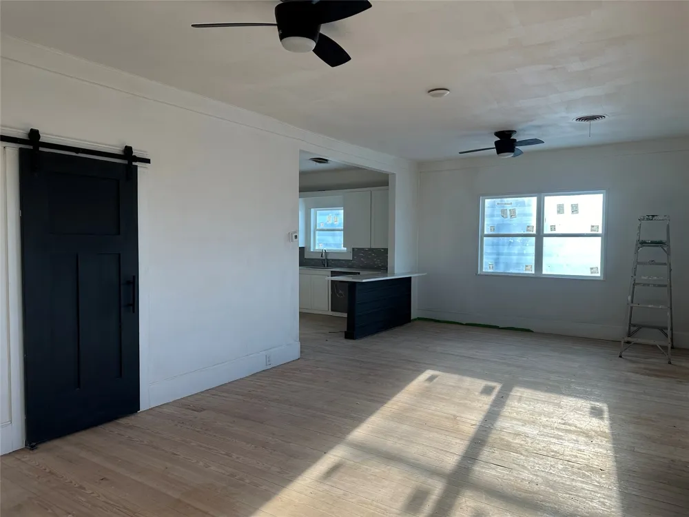 405 East College Street Llano, TX 78643